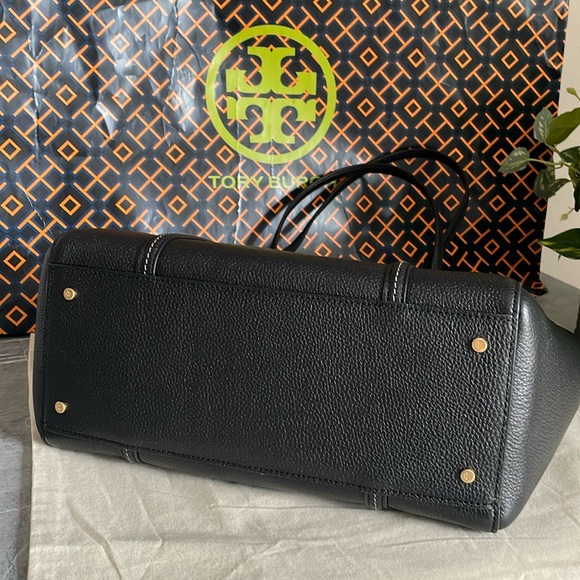 New✨ authentic tory burch thea large tote bag in black - Picture 13 of 16